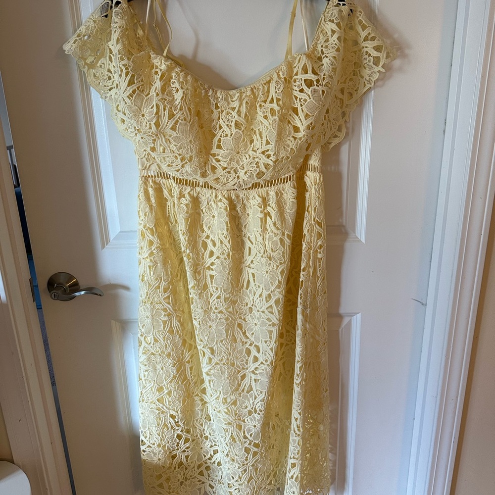 Astr Yellow Lace Off-Shoulder Dress